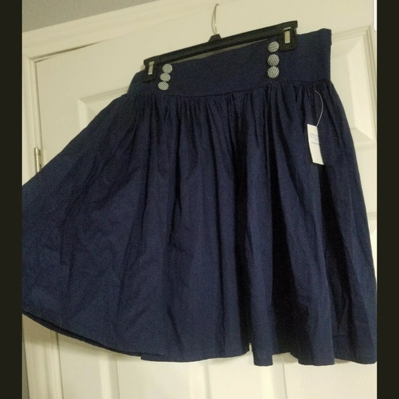 Funky Story High waisted Pin Up Skirt Size Large - Picture 2 of 5